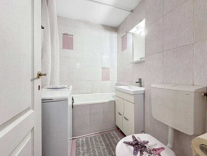 Obor Garsoniera gata de mutat! Metrou Obor la 12 minute. Sos. Colentina 29